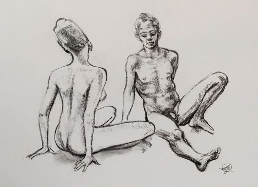 Zwei nackte Figuren sitzen Rücken an Rücken, in neutraler Pose skizziert.